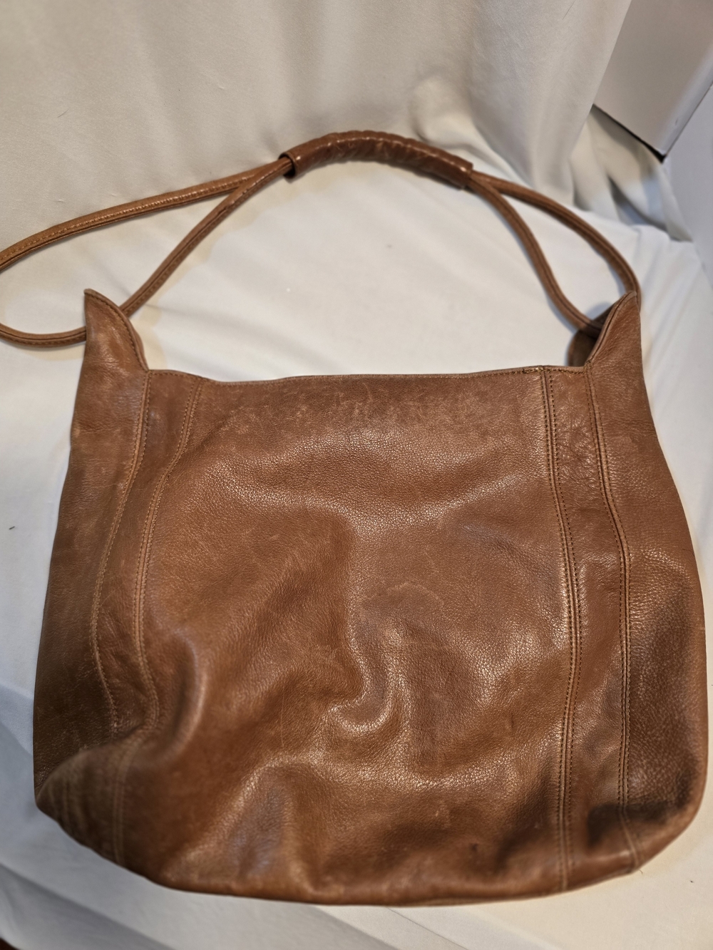 Everyday Tan Leather Shoulder Bag